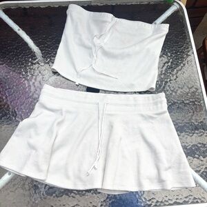 Gilly Hicks skirt set